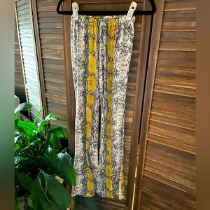 Snake skin stretchy flair pants